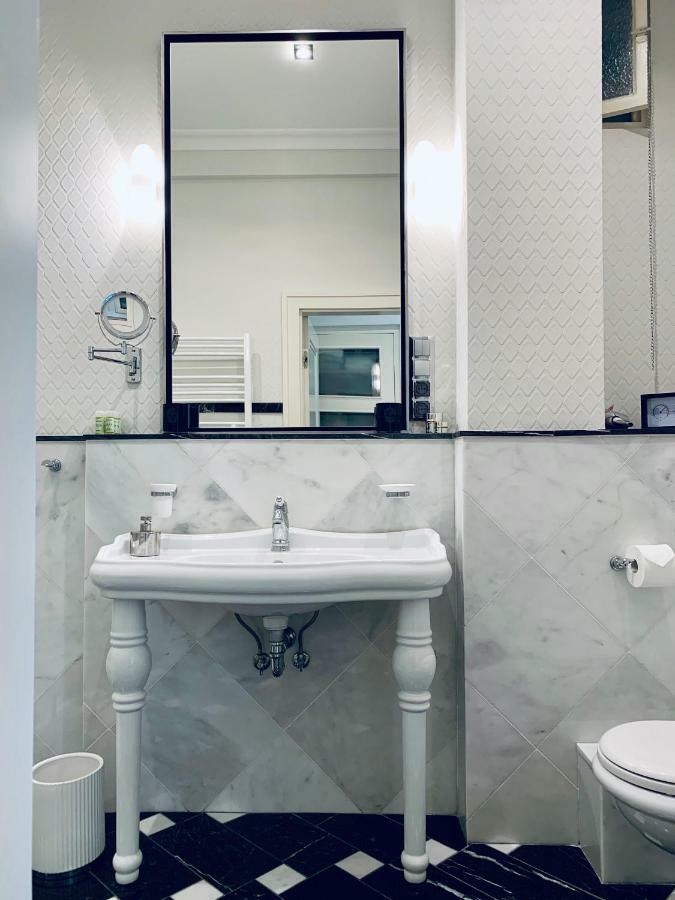 Villa Bagatelle - Luxury Apartment นีซ ภายนอก รูปภาพ